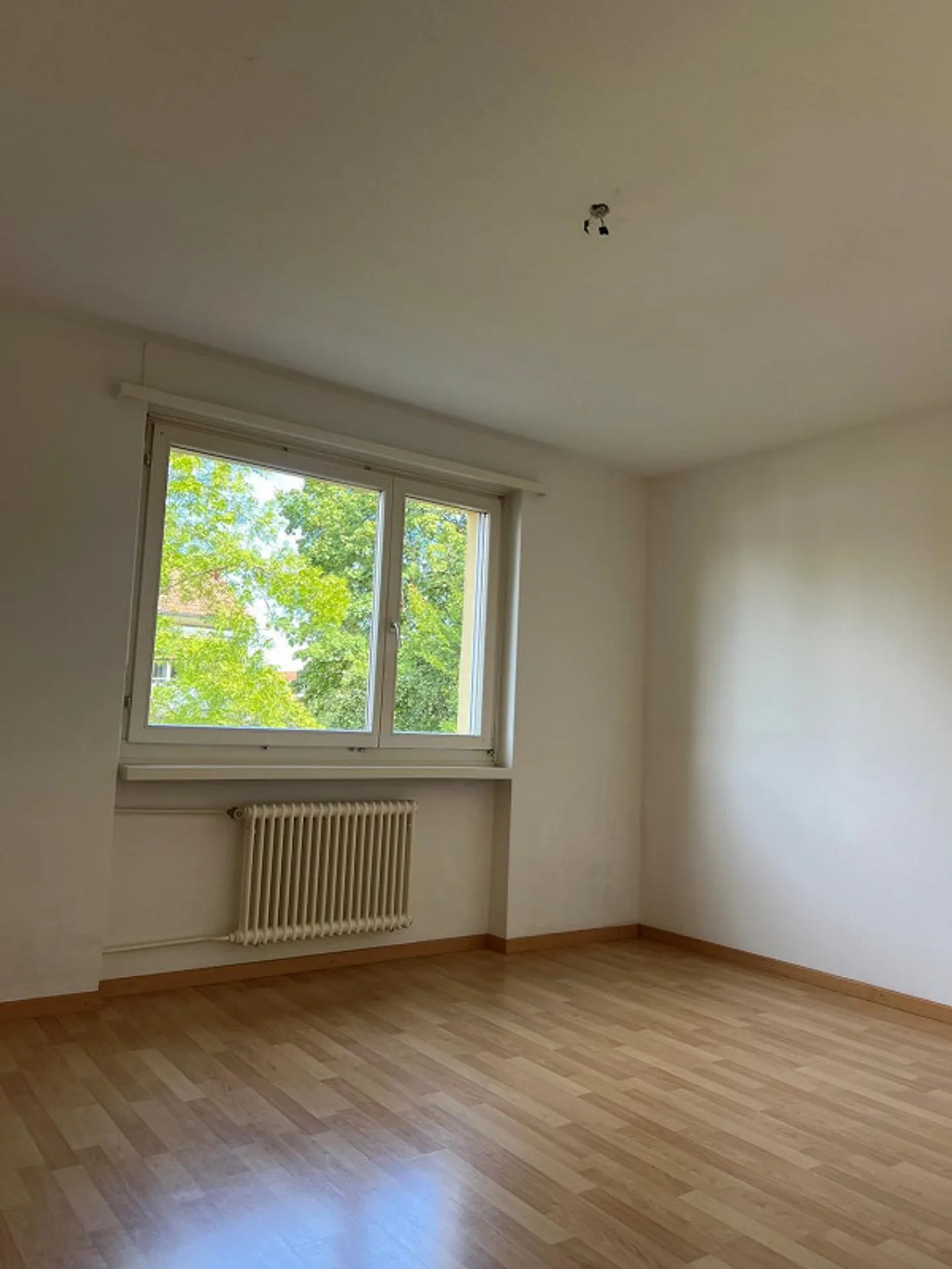 Beautiful 3.5 room apartment near Shopping Arena in St. Gallen - Photo 5 of 6