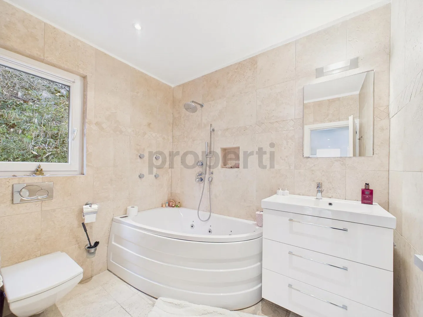 Villa di charme a Morcote con giardino e vista lago mozzafiato - Foto 9 von 14