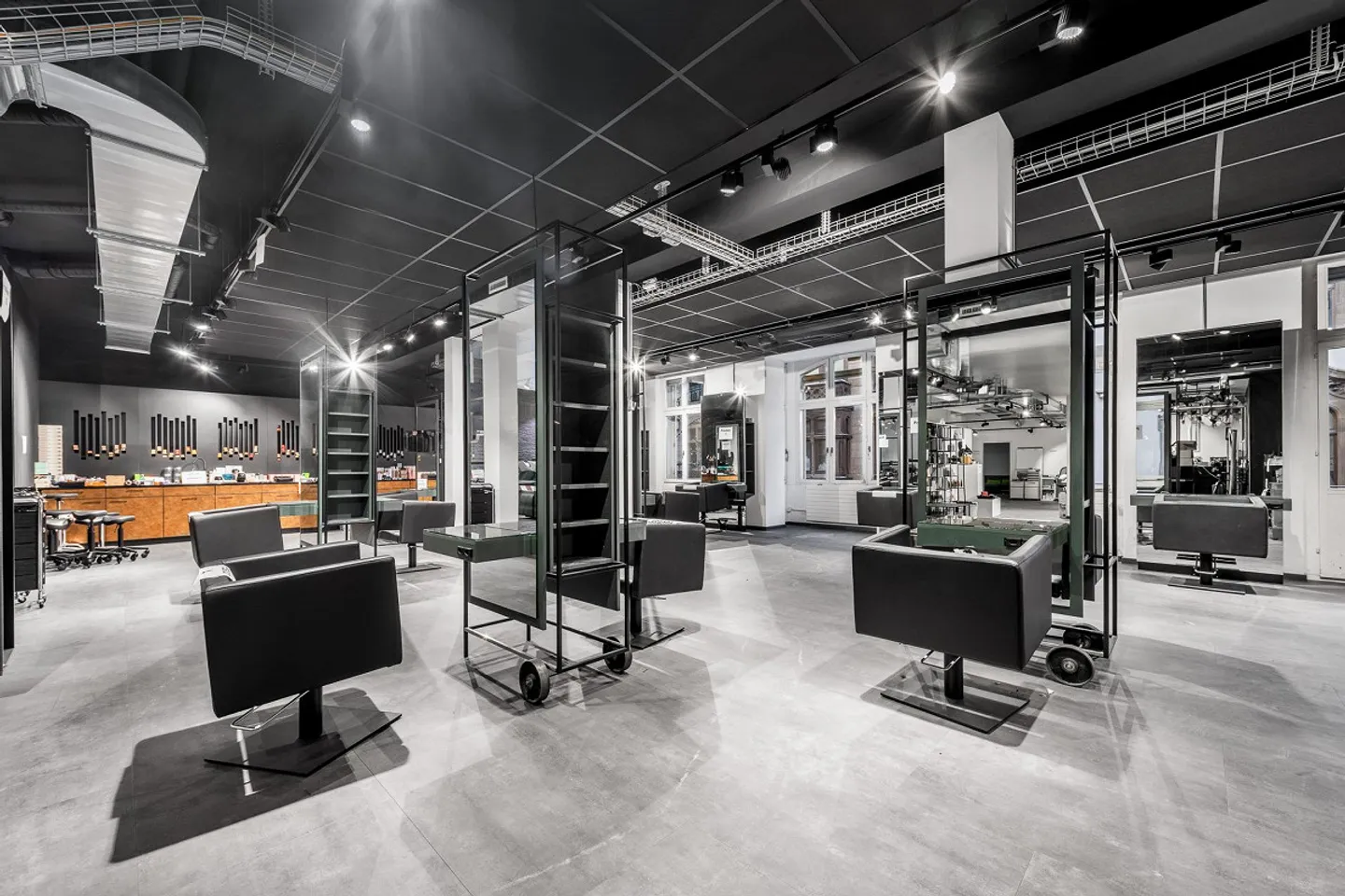 Spazio commerciale esclusivo nella vivace città vecchia di Basilea - Foto 2 di 8