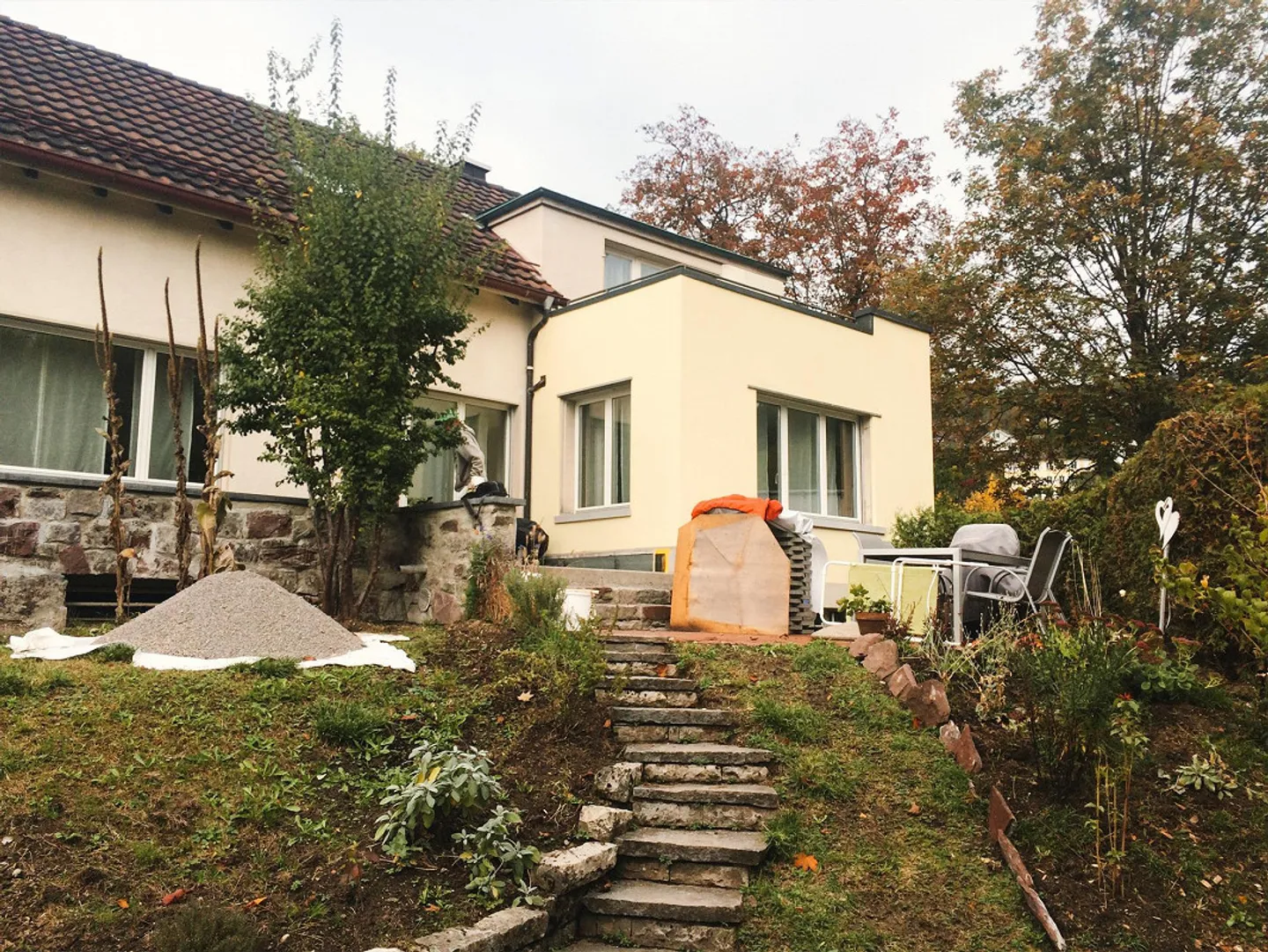 Casa unifamiliare su grande proprietà vicino alla Thur, situata nel centro di Wattwil - Foto 2 di 20