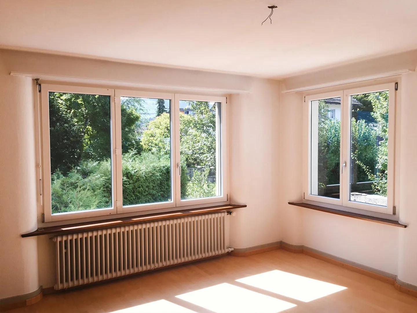 Casa unifamiliare su grande proprietà vicino alla Thur, situata nel centro di Wattwil - Foto 4 di 20