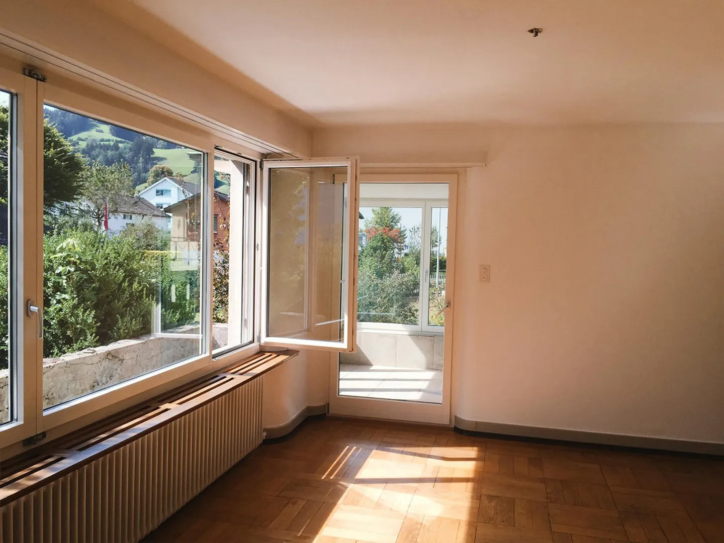 Casa unifamiliare su grande proprietà vicino alla Thur, situata nel centro di Wattwil - Foto 5 di 20