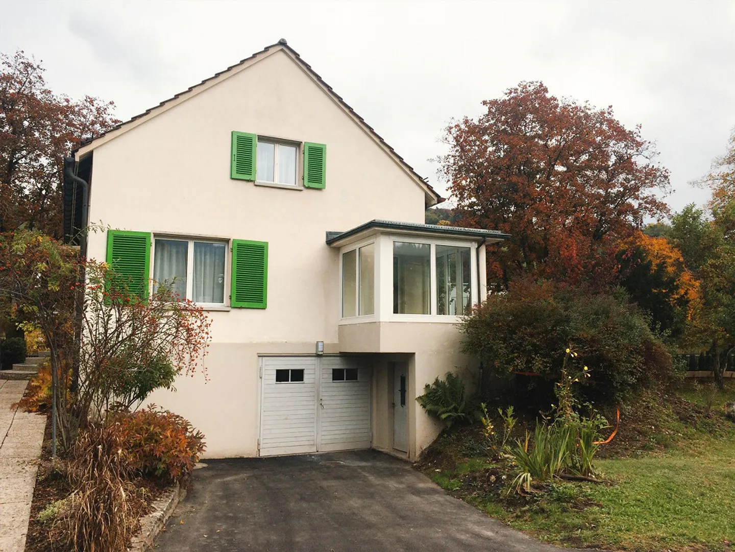 Casa unifamiliare su grande proprietà vicino alla Thur, situata nel centro di Wattwil - Foto 1 di 20