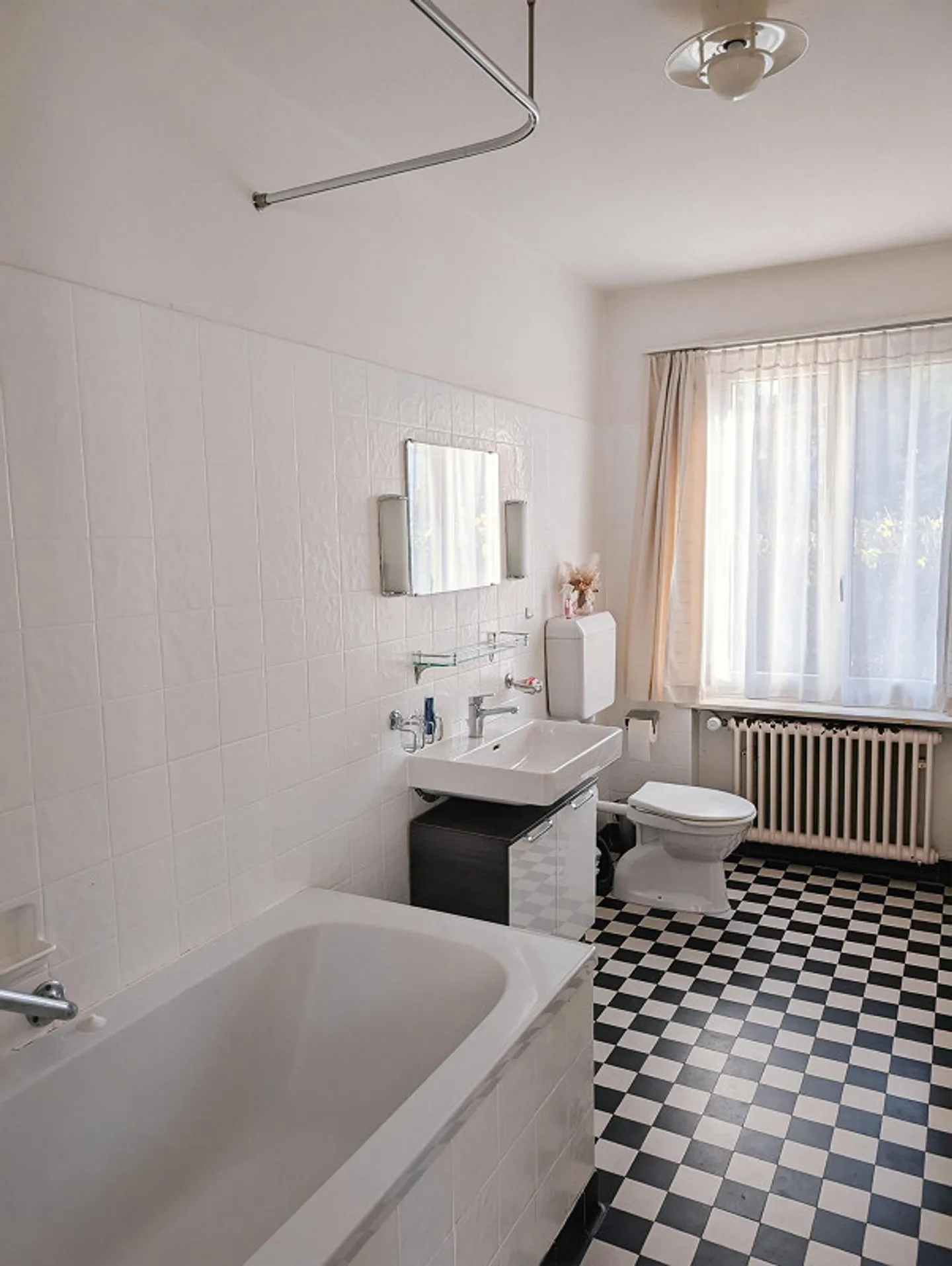 Casa unifamiliare su grande proprietà vicino alla Thur, situata nel centro di Wattwil - Foto 11 di 20