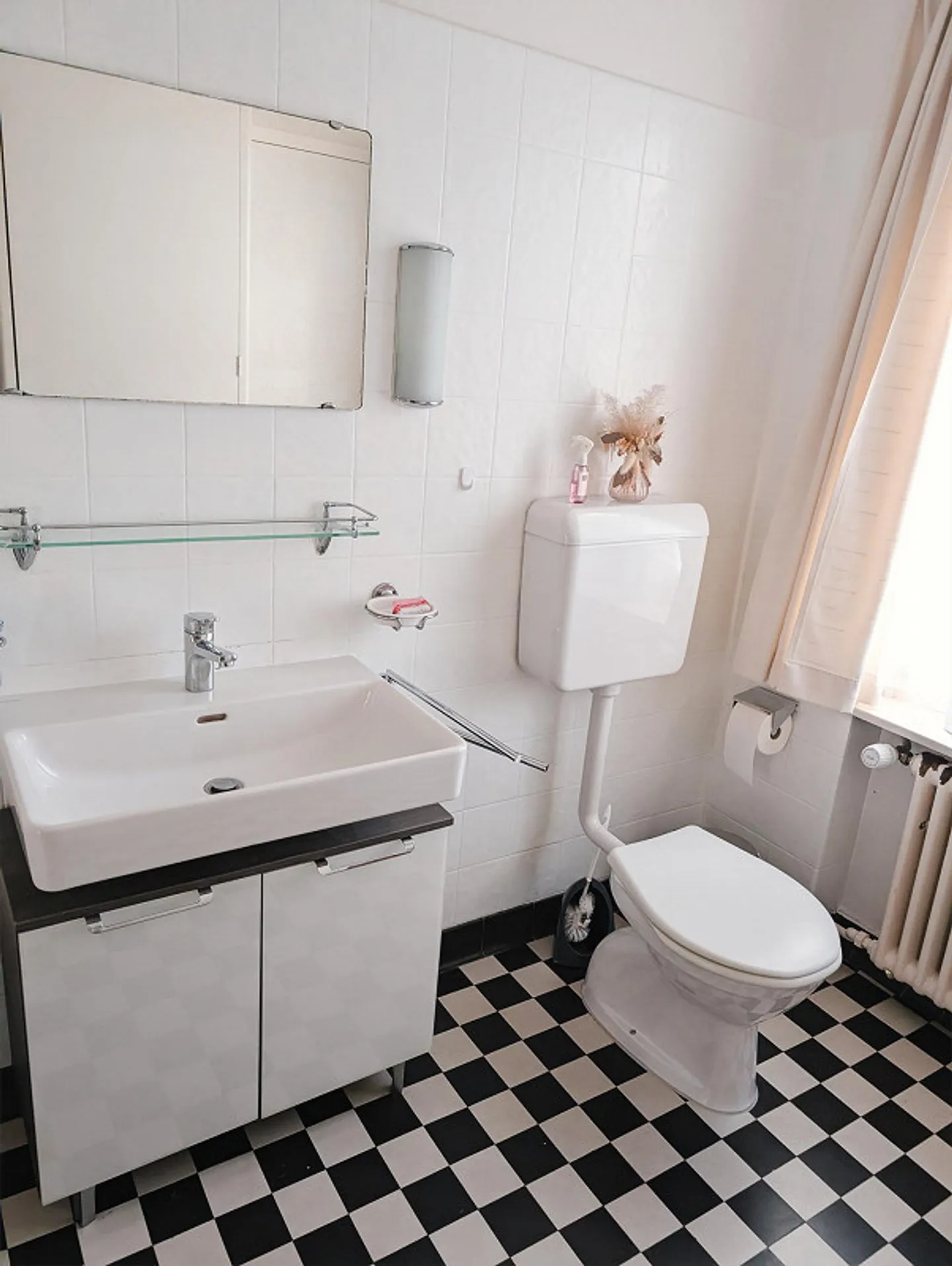 Casa unifamiliare su grande proprietà vicino alla Thur, situata nel centro di Wattwil - Foto 12 di 20