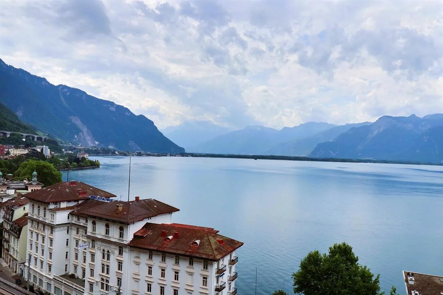 Appartamento in usufrutto occupato senza affitto Vista eccezionale sul lago a Territet (VD) - Foto 2 di 13