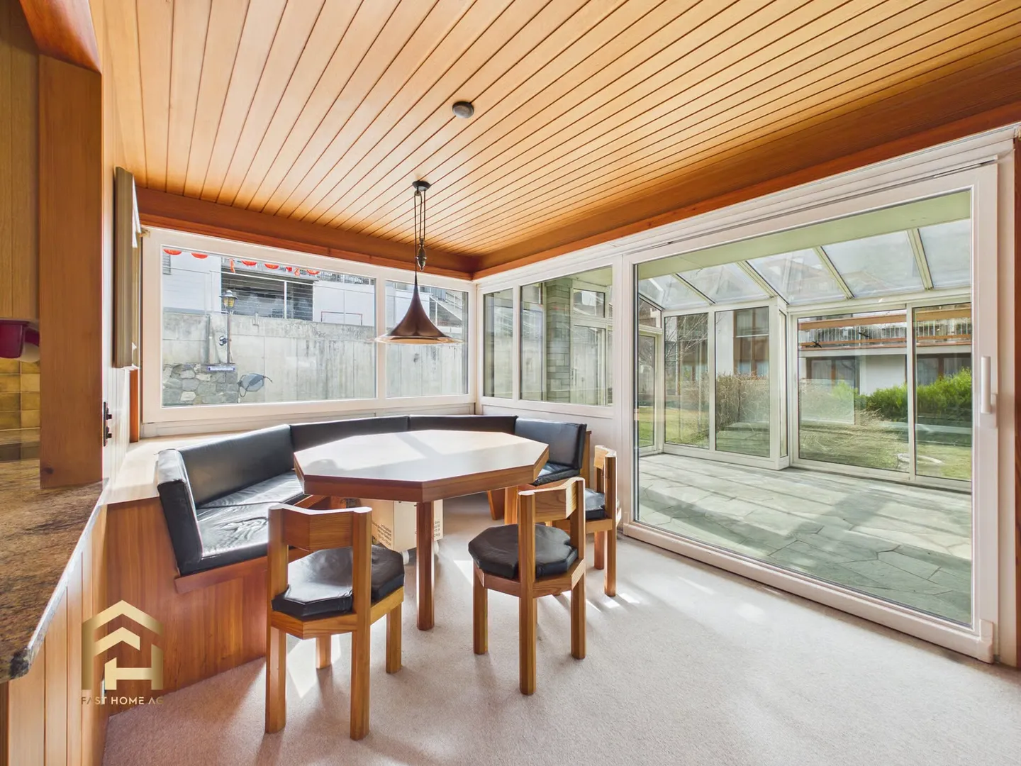 Charming Single-Family Home with Conservatory and Plenty of Surroundings - Photo 3 of 13