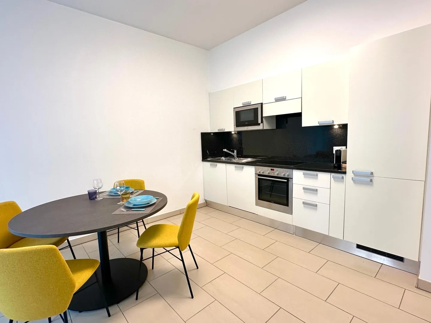 Appartement élégant de 2,5 pièces au cœur de Lugano - Photo 4 sur 11