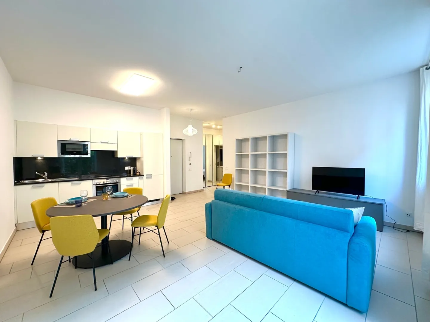 Appartement élégant de 2,5 pièces au cœur de Lugano - Photo 2 sur 11