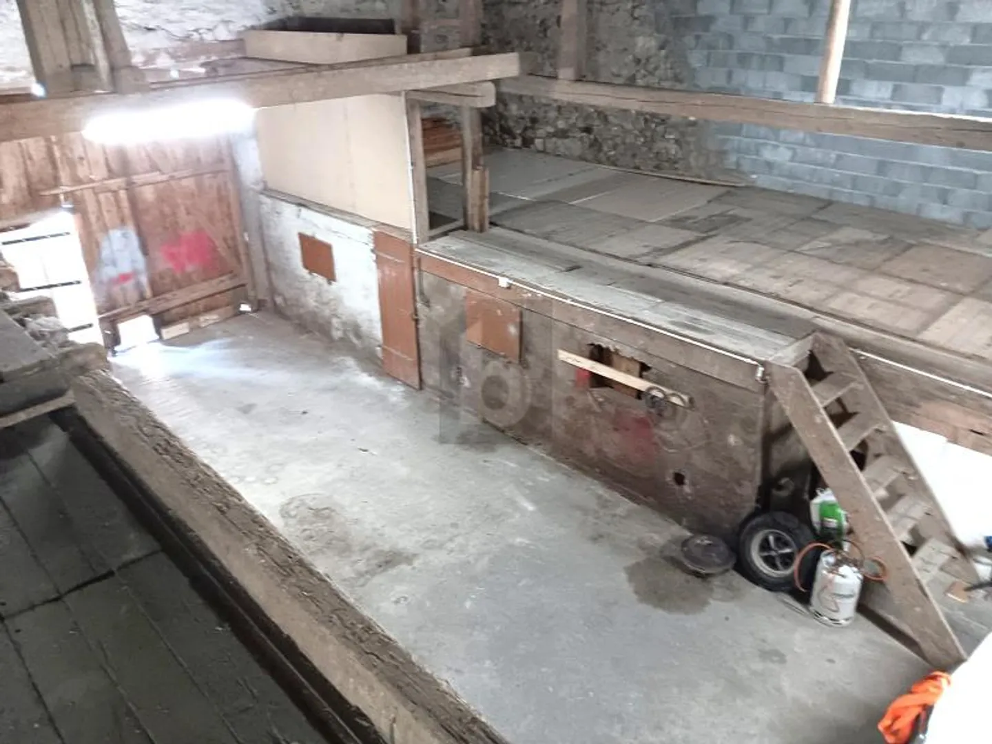 BAUERNHAUS ZU RENOVIEREN - Foto 5 von 6