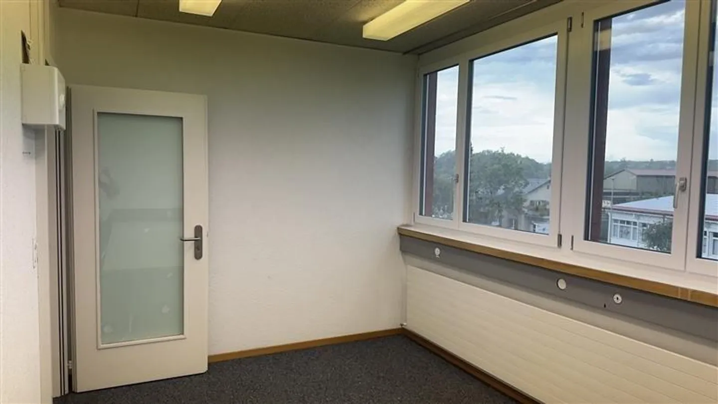 Your office space in the central area - Photo 4 of 4