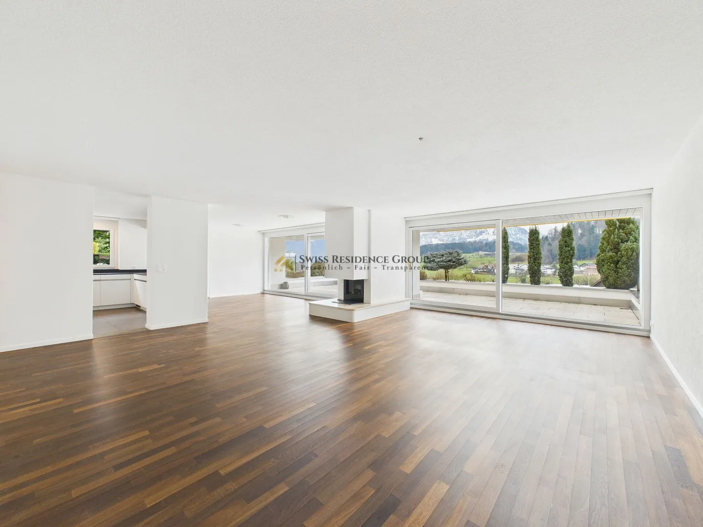 A Home Above the Rooftops: Dreamy, Renovated Maisonette with Panoramic Mountain Backdrop - Photo 4 of 21