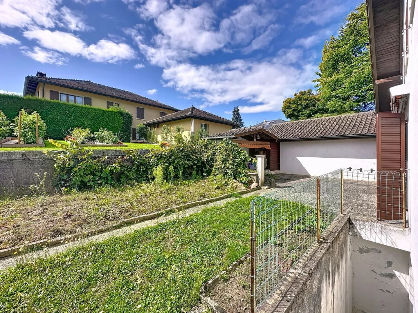 Maison Jumelle Charmante avec Jardin - Photo 5 sur 13
