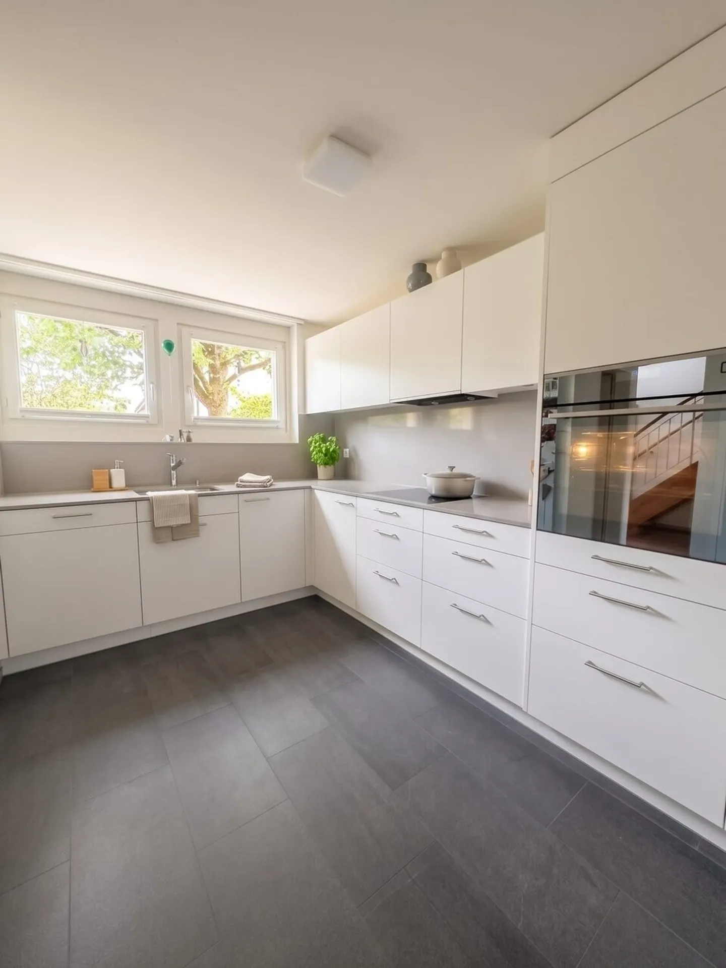 Elegante townhouse con giardino - Foto 5 di 13