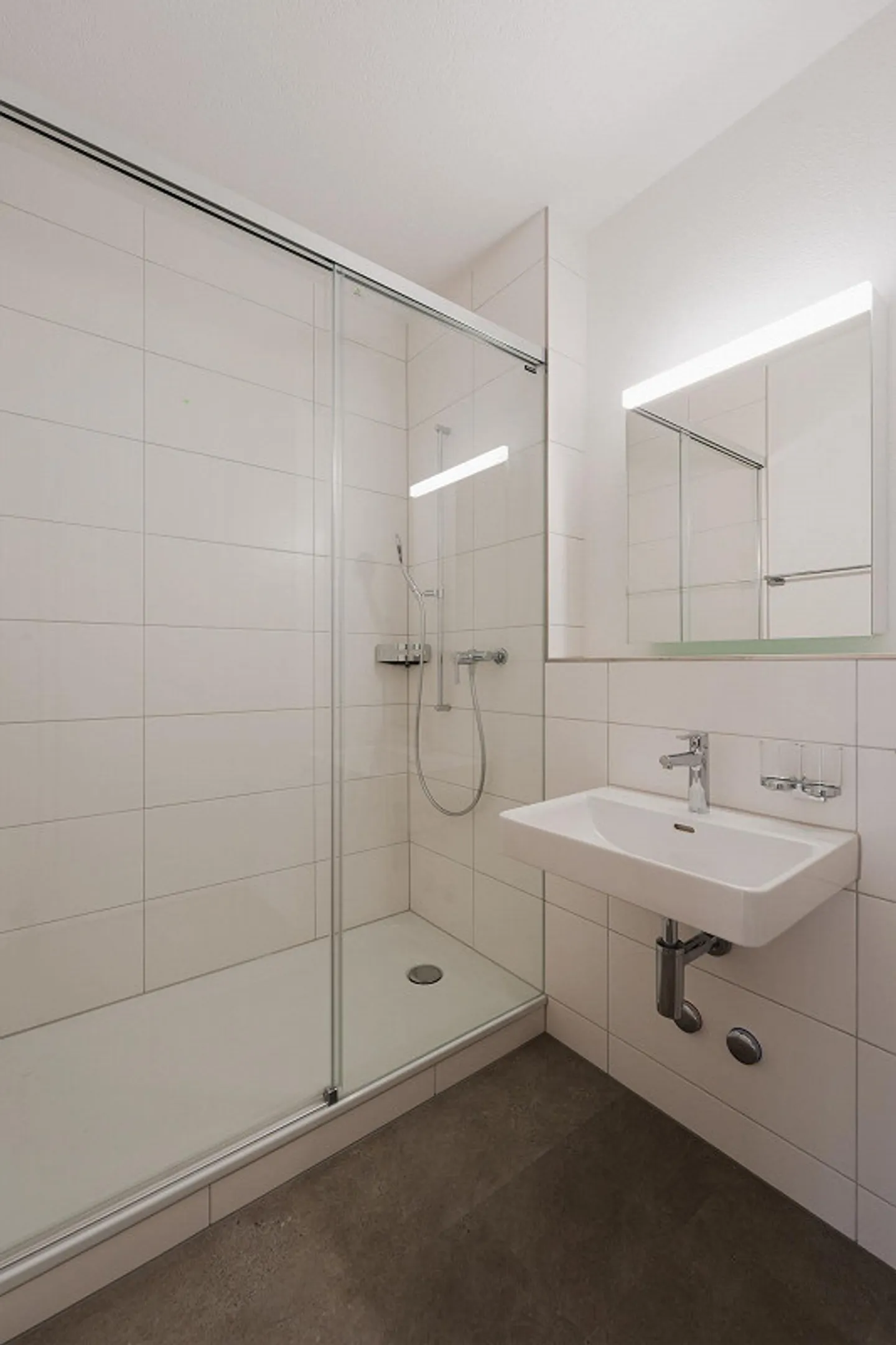 🌟 Bijou récemment rénové dans un emplacement de choix à Berne ! (3 pièces) 🌟 - Photo 8 sur 13