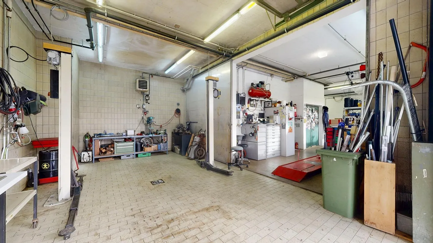 Edificio residenziale e commerciale versatile con fascino - Foto 6 di 9