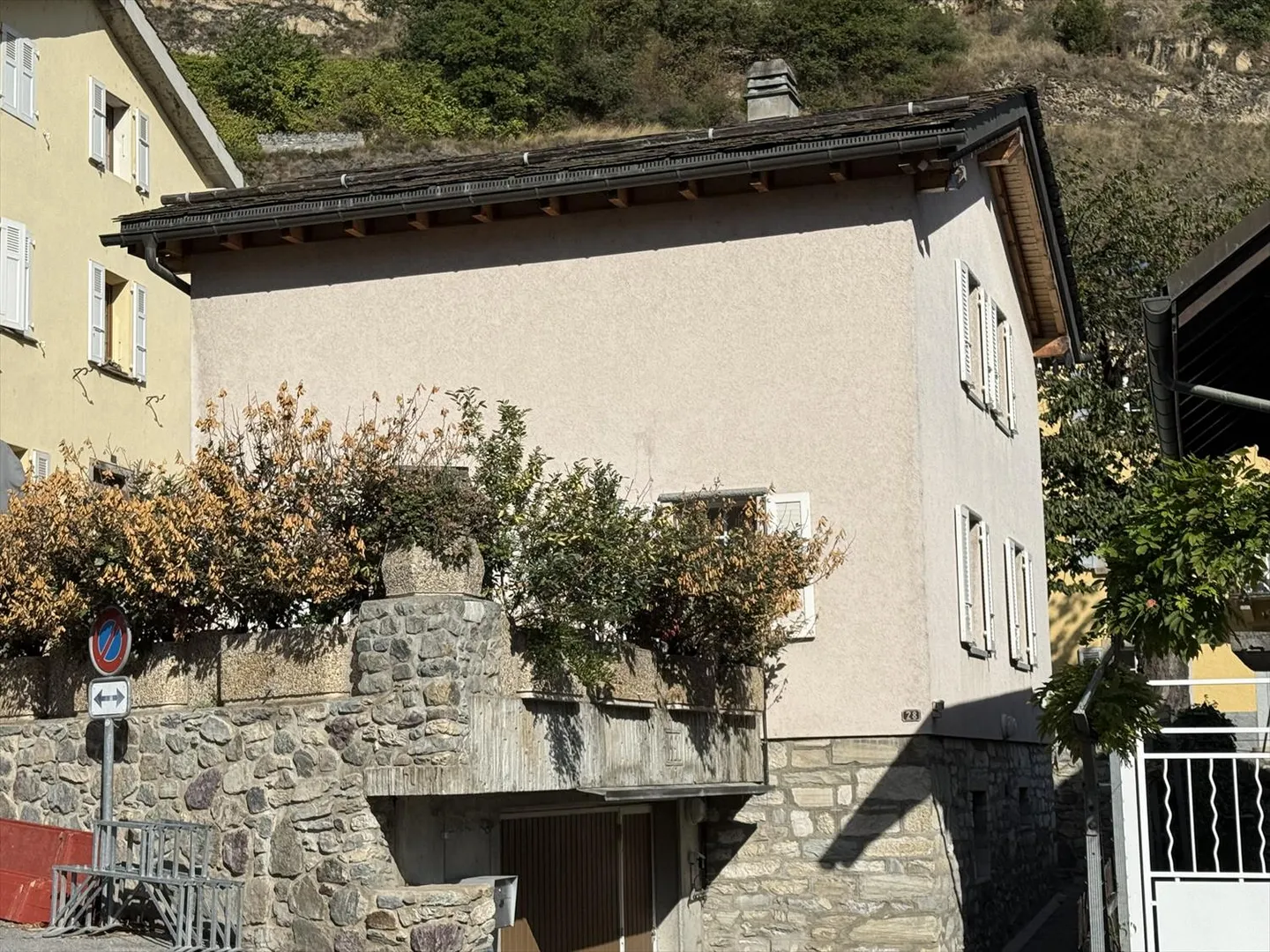 Dorfhaus in Saillon Mittelalterliches Dorf, Möglichkeit zum Erwerb als Wohnsitz - Foto 2 von 6