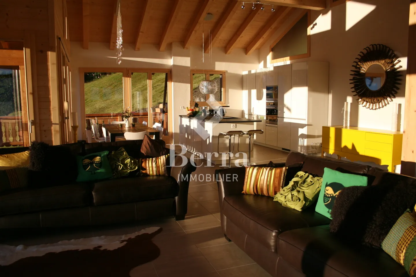 Luxury Chalet with Stunning Views - Photo 7 of 20
