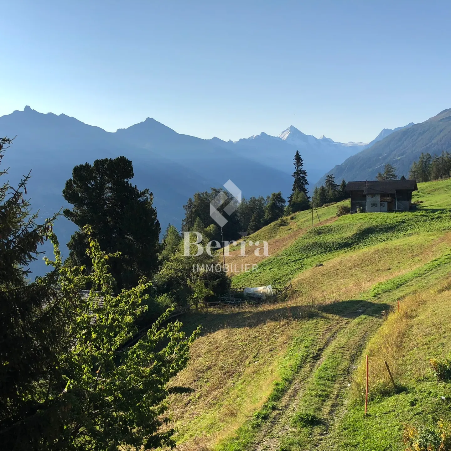 Luxury Chalet with Stunning Views - Photo 20 of 20