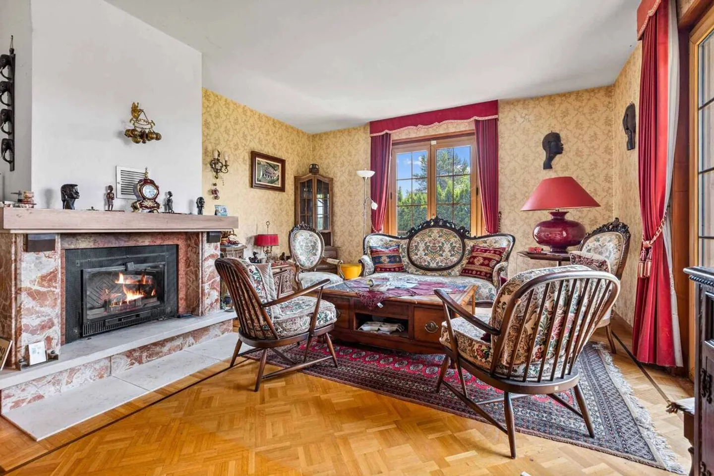 Wunderschönes Einfamilienhaus mit 7,5 Zimmern und großem Garten - Foto 8 von 13