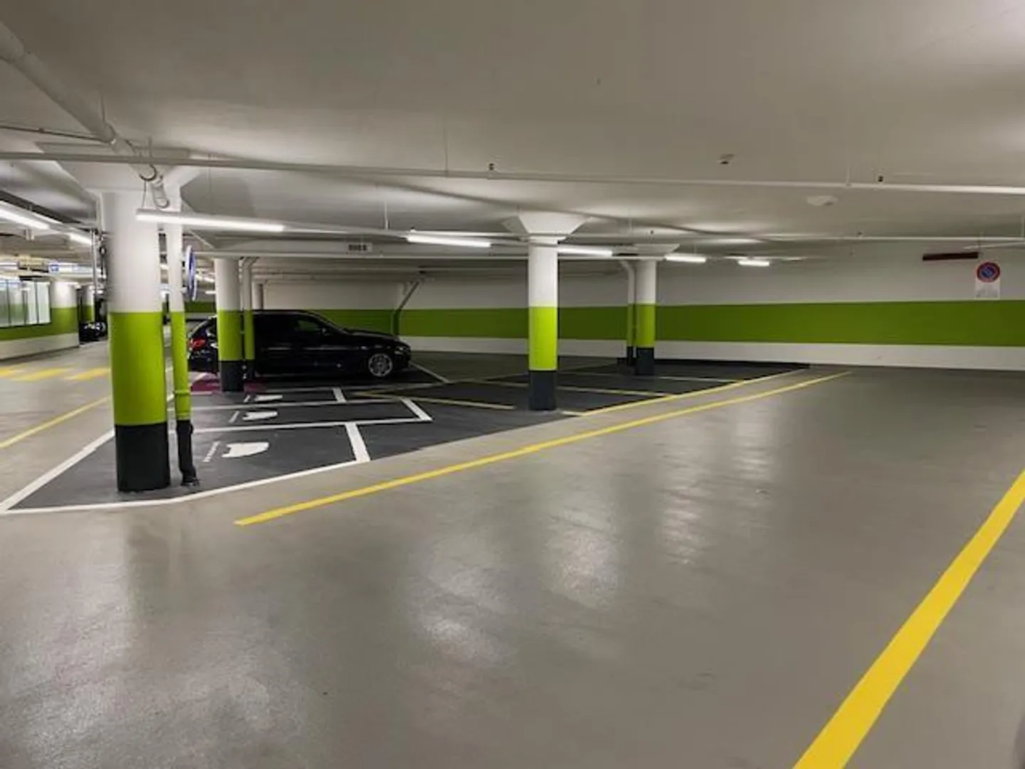 Sichere Parkplätze im Stadtzentrum - Foto 3 von 3