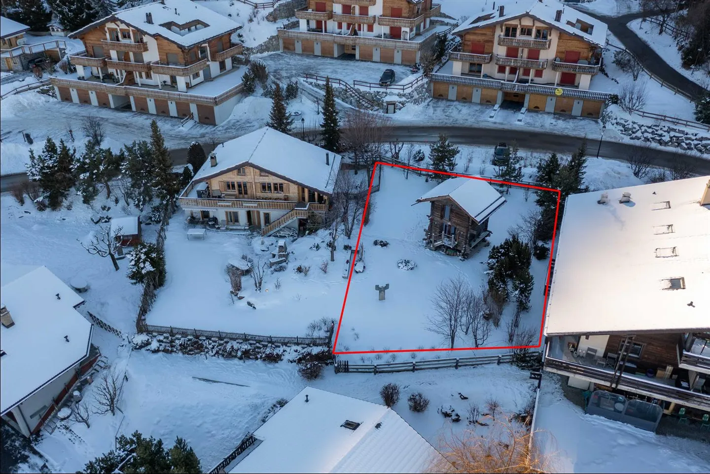 Terrain avec mazot et permis chalet - Photo 2 sur 10