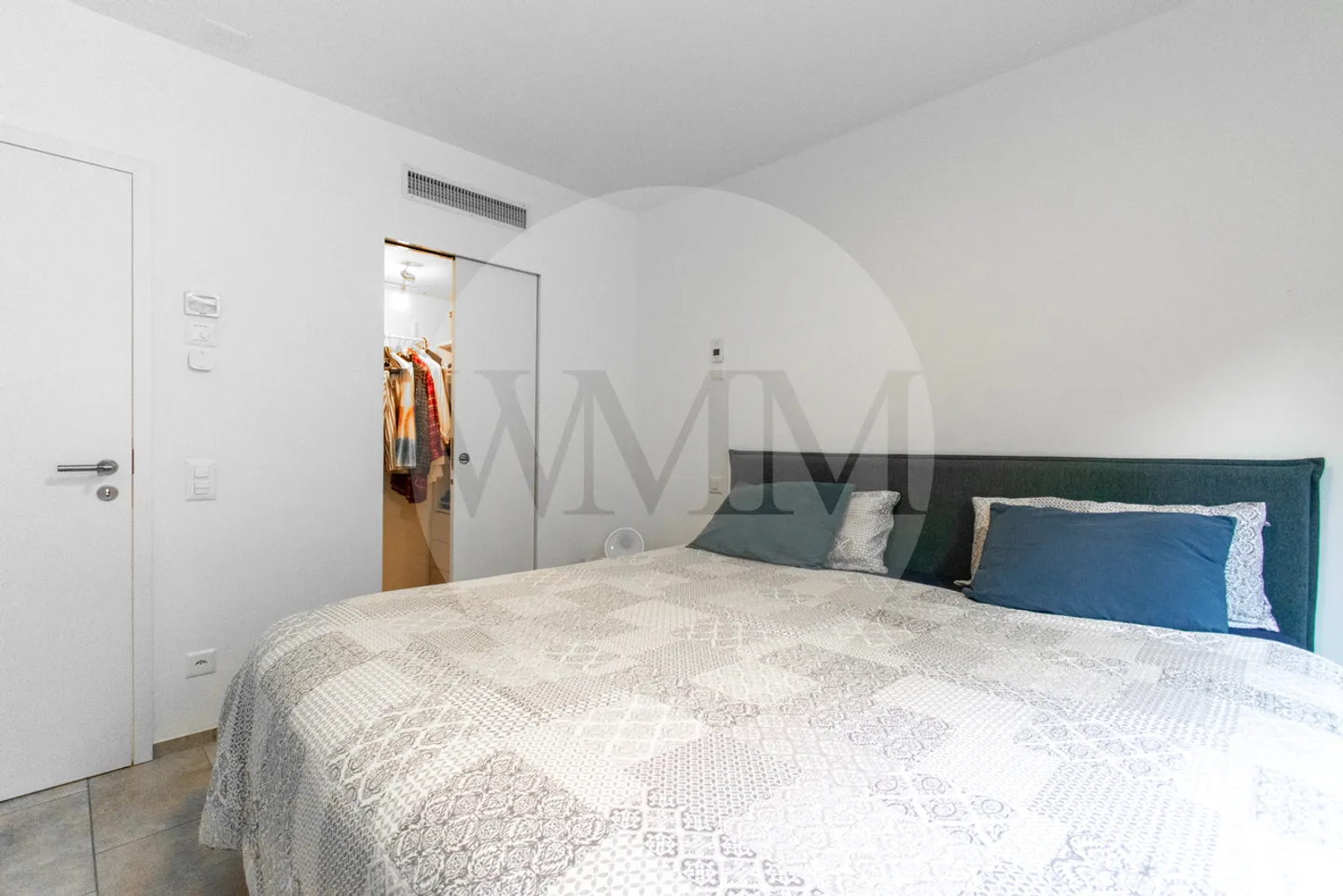 Appartement spacieux avec terrasse couverte - Photo 9 sur 17