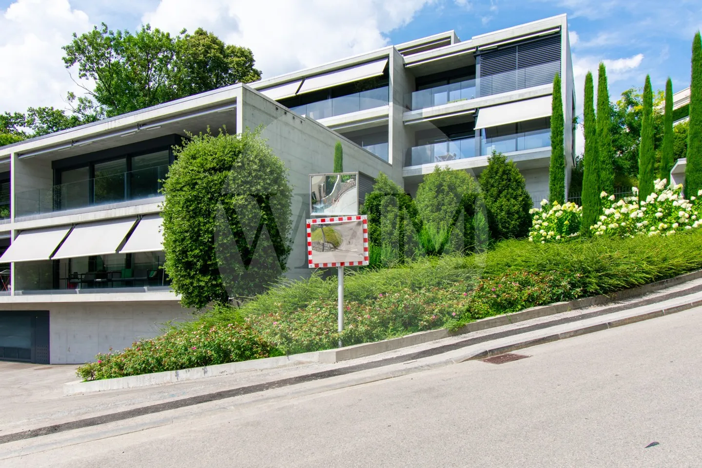 Appartement spacieux avec terrasse couverte - Photo 16 sur 17