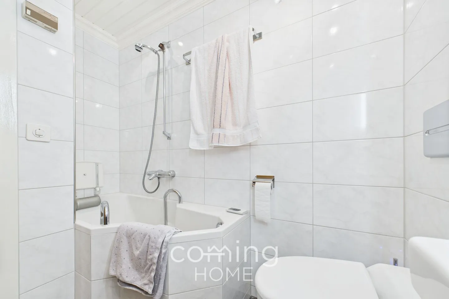 Cozy 2.5-room apartment in Saas-Grund - Alpine panorama and feel-good atmosphere - Photo 9 of 12