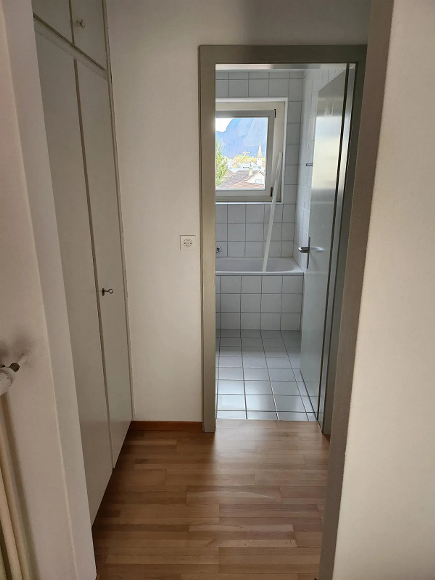 Zentrales Apartment mit Balkon - Foto 8 von 11