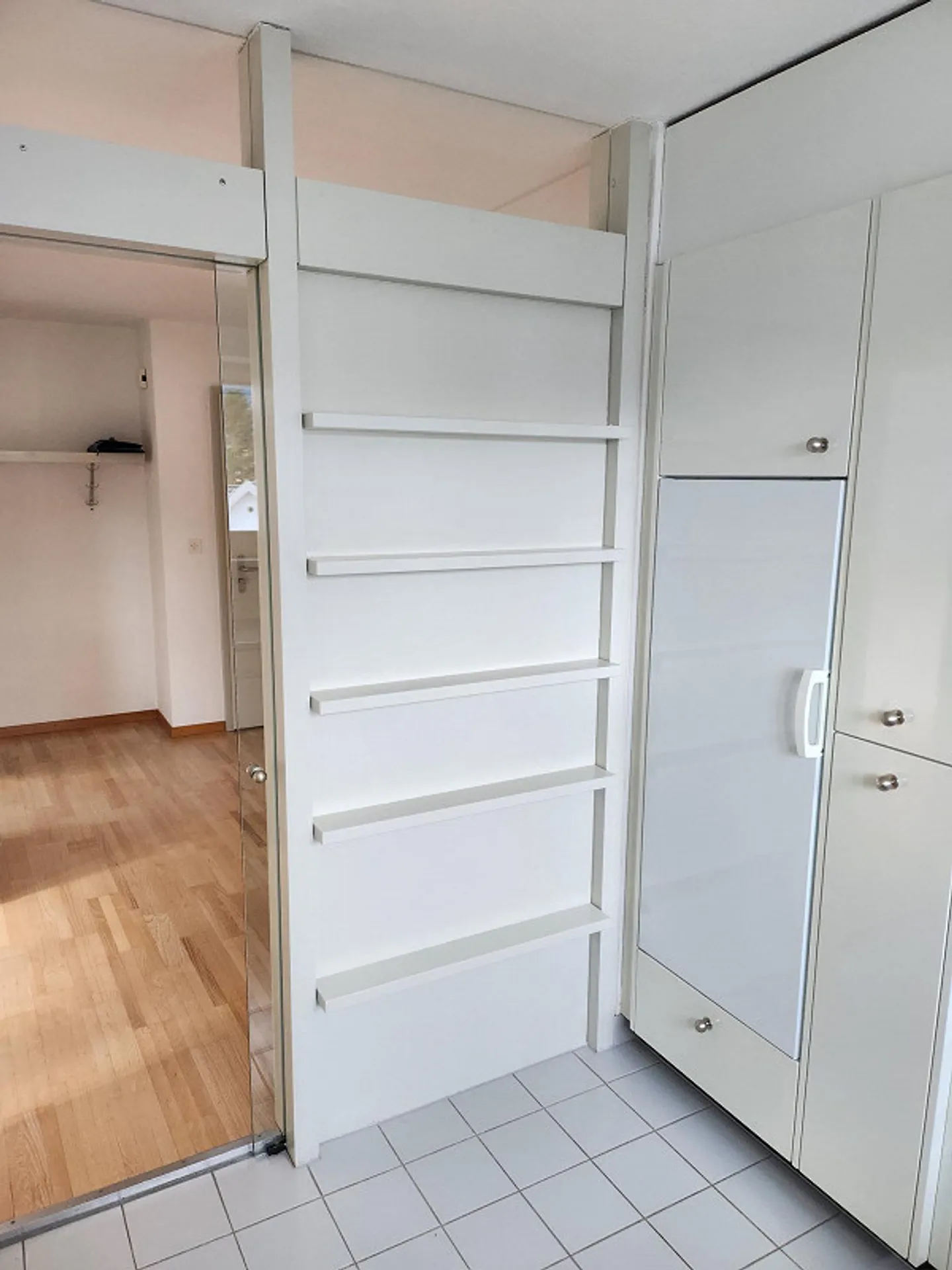 Zentrales Apartment mit Balkon - Foto 3 von 11