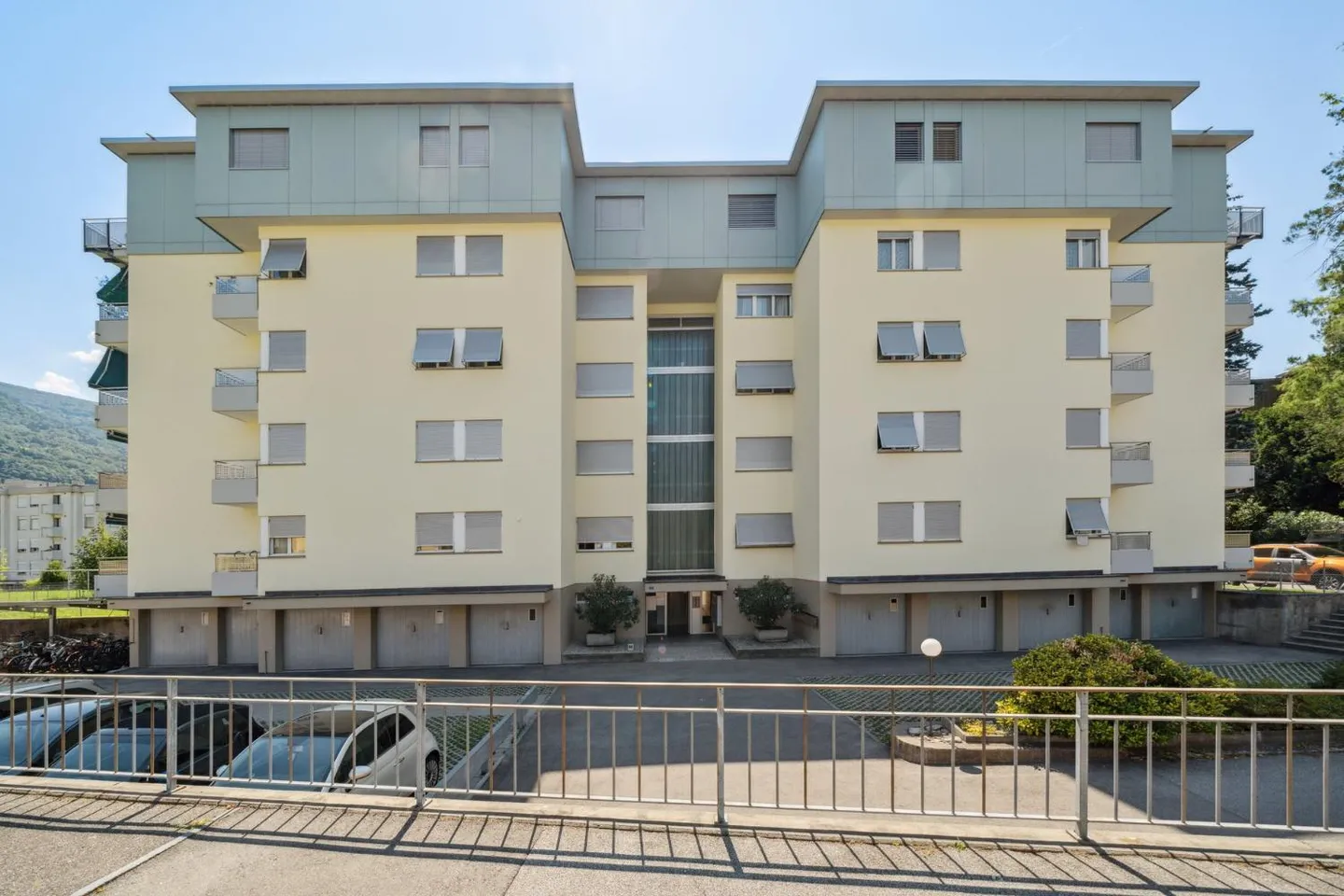 Charmante 2.5 Zimmer Wohnung - Foto 3 von 9