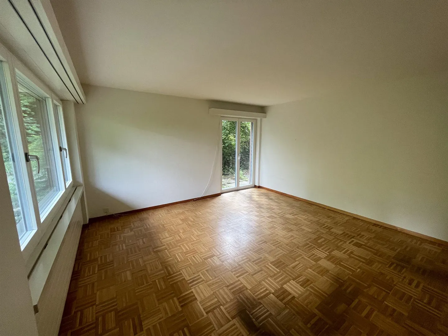 2-room apartment in condominium with outdoor seating area - Photo 4 of 12