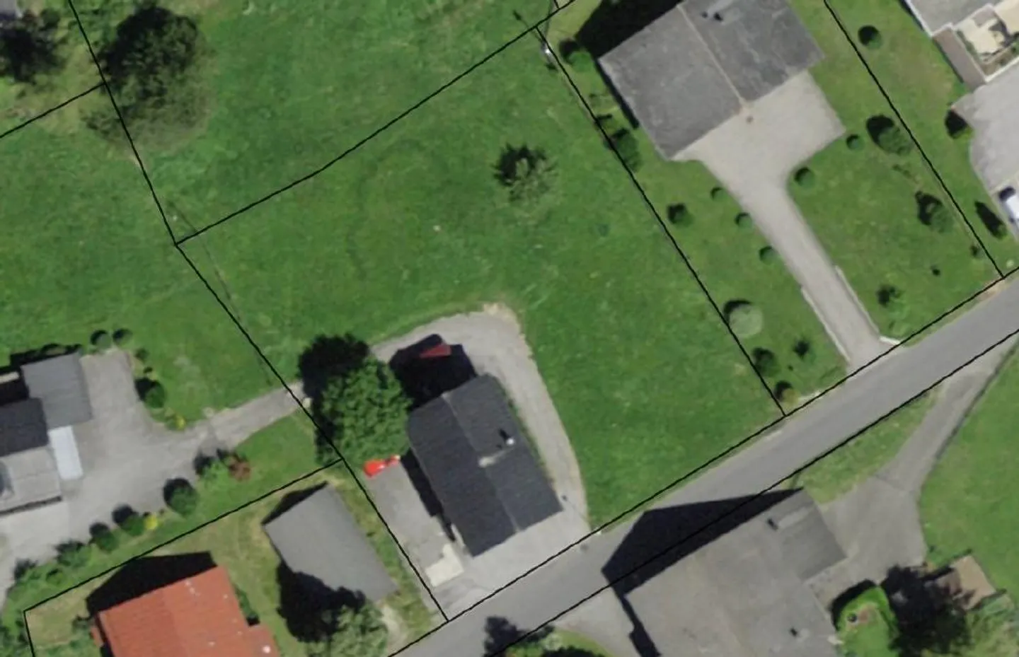 Residential building for sale - Photo 2 of 5