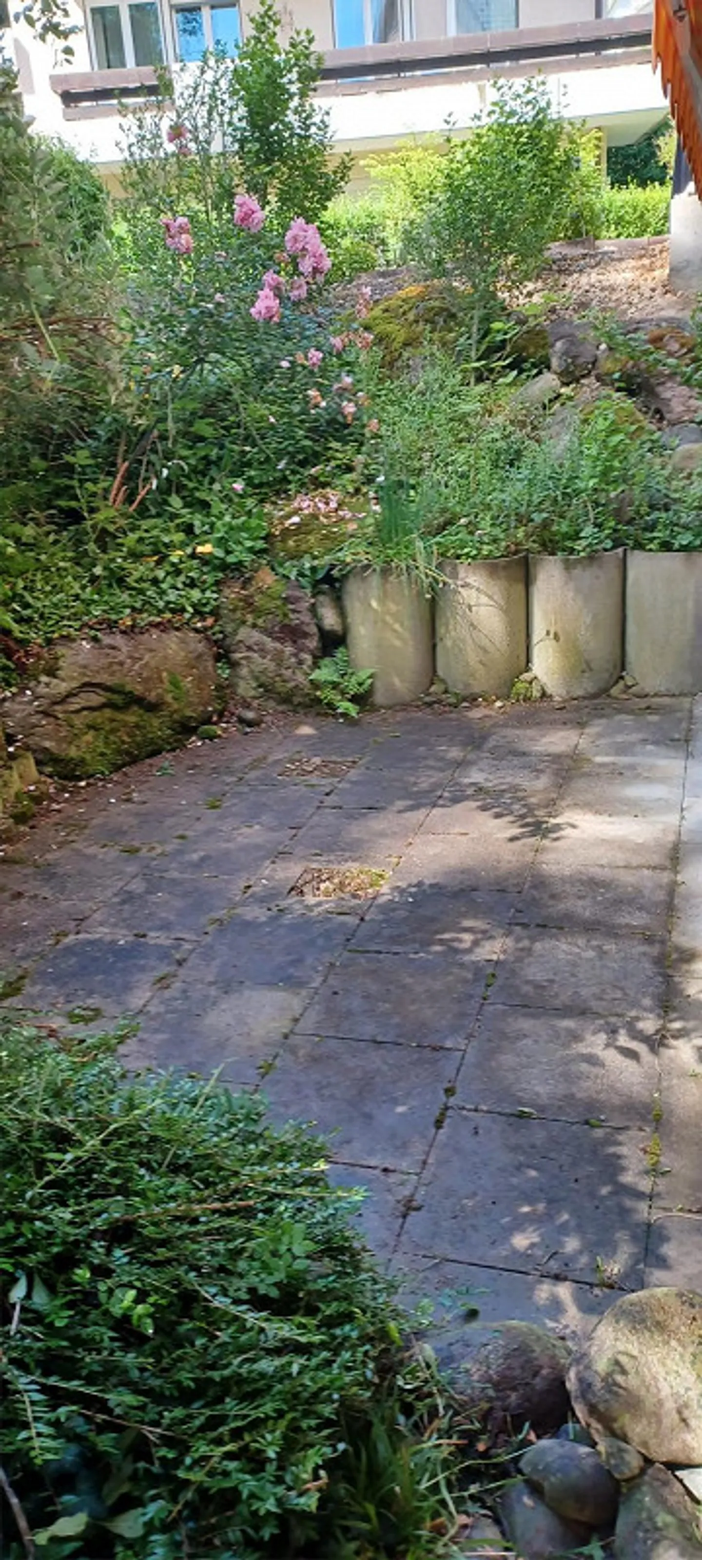 2-room apartment in condominium with outdoor seating area - Photo 11 of 12