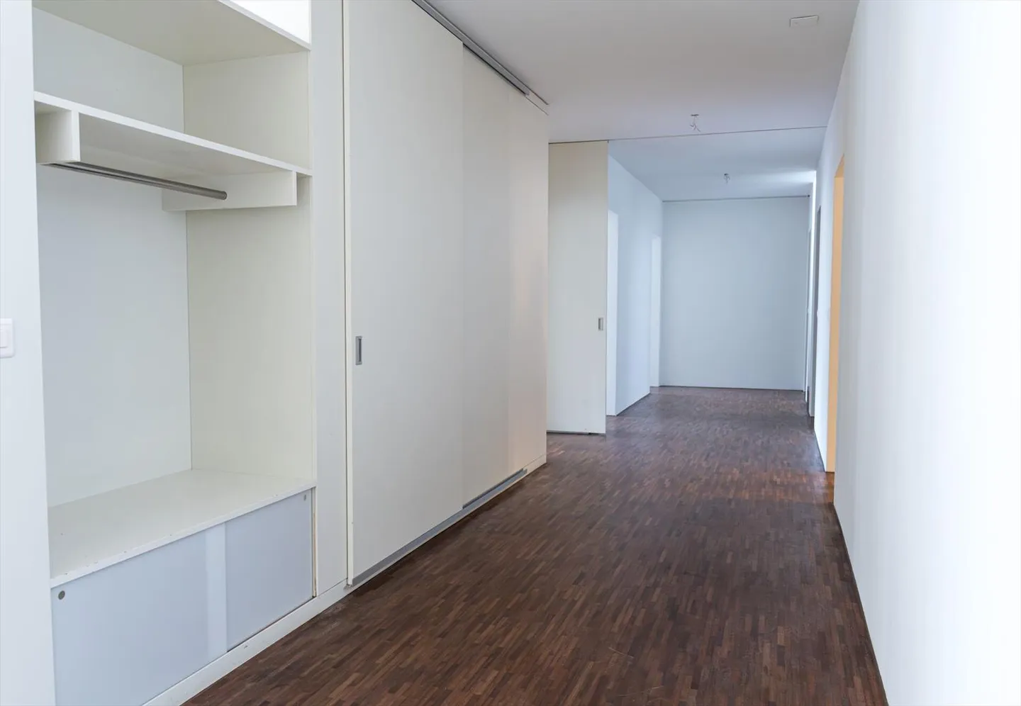 Spacious 5.5-room attic apartment in the center of Biel/Bienne - Photo 12 of 13