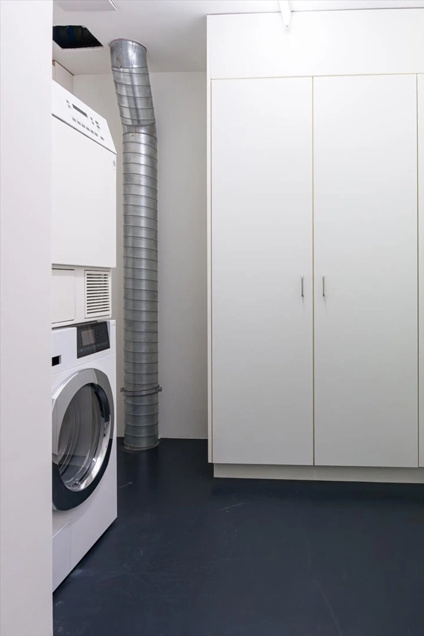 Spacious 5.5-room attic apartment in the center of Biel/Bienne - Photo 13 of 13