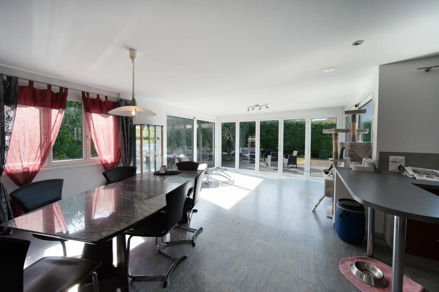 Belle maison avec piscine et écurie - Photo 5 sur 16