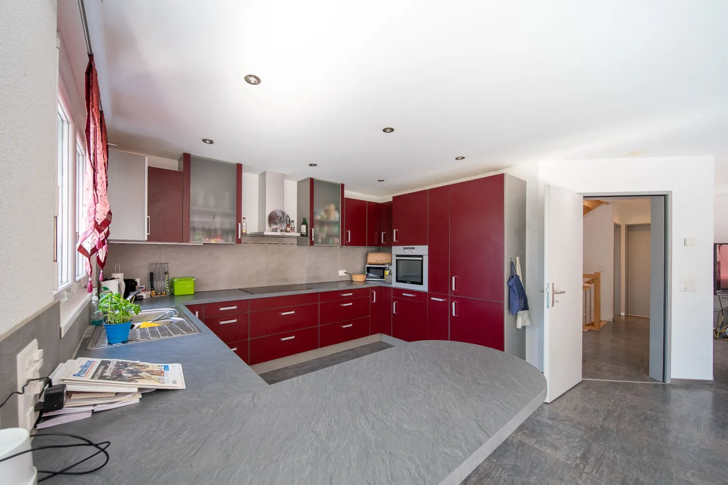 Belle maison avec piscine et écurie - Photo 6 sur 16