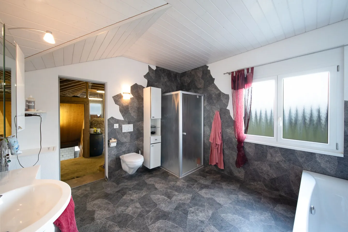 Belle maison avec piscine et écurie - Photo 9 sur 16