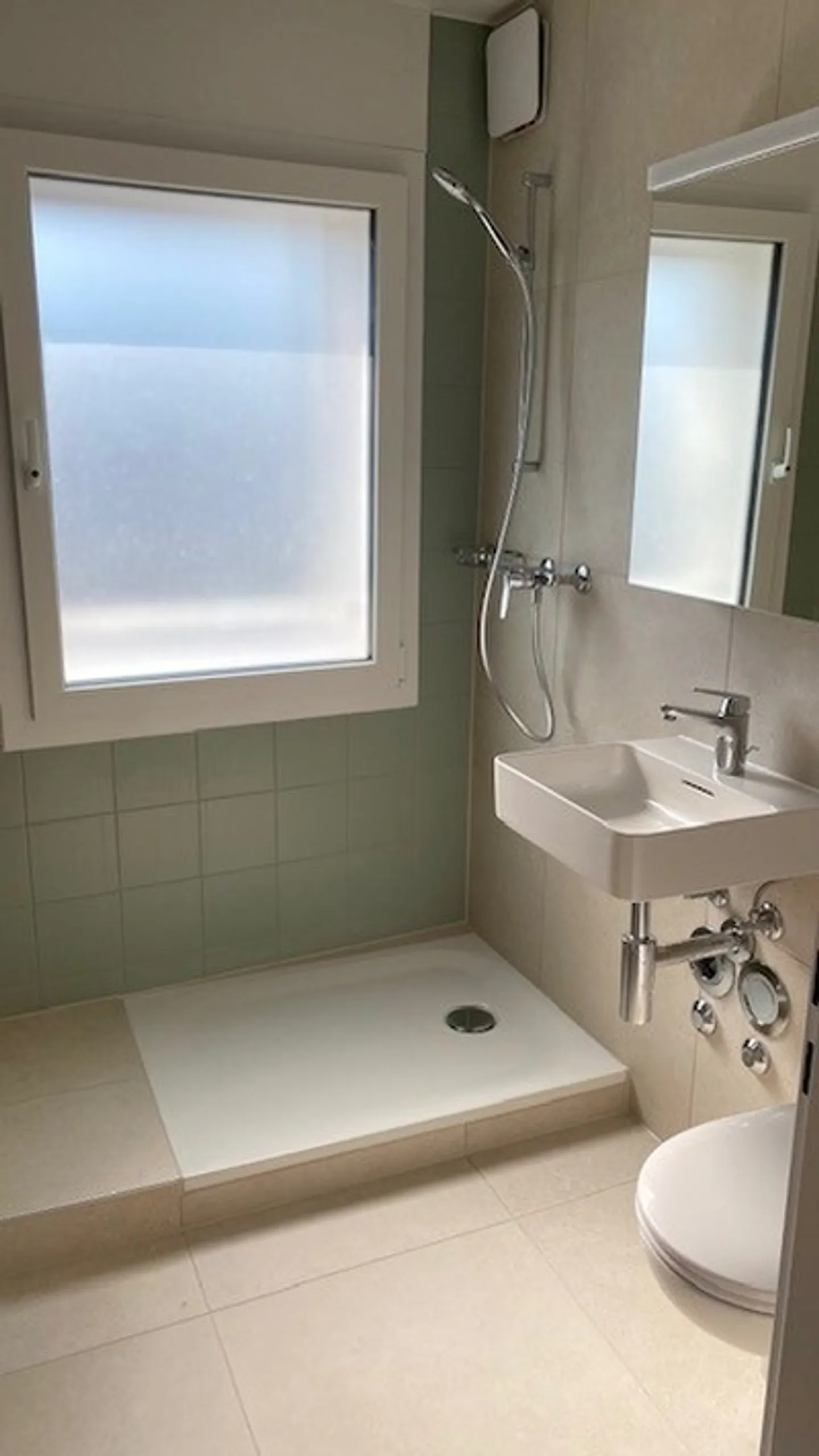 Beautiful 1-room apartment in a fully renovated building - Photo 5 of 6