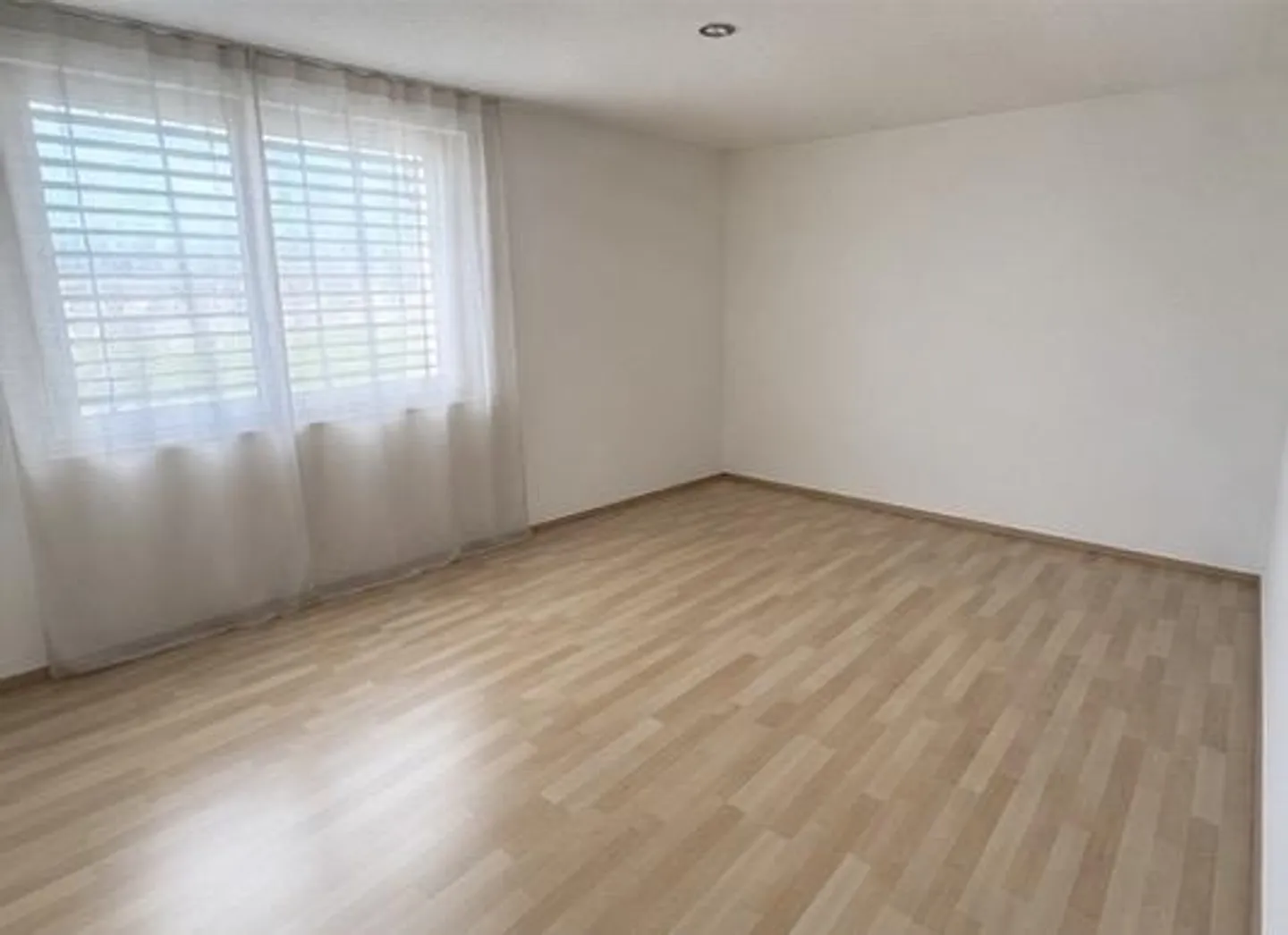 Appartement lumineux de 4,5 pièces avec jardin d'hiver à Vilters - Photo 1 sur 8