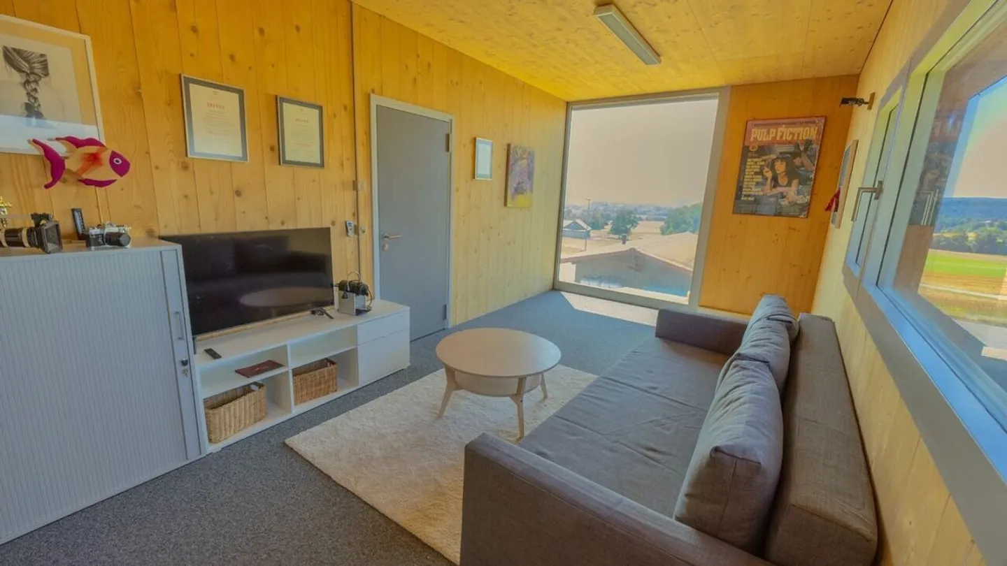 Ursy - magnificent building in an industrial zone - Photo 7 of 14