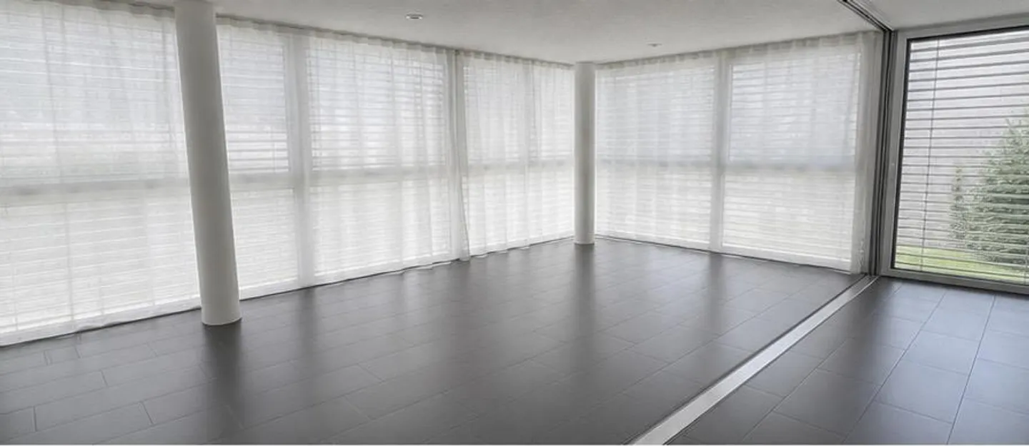 Appartement lumineux de 4,5 pièces avec jardin d'hiver à Vilters - Photo 3 sur 8
