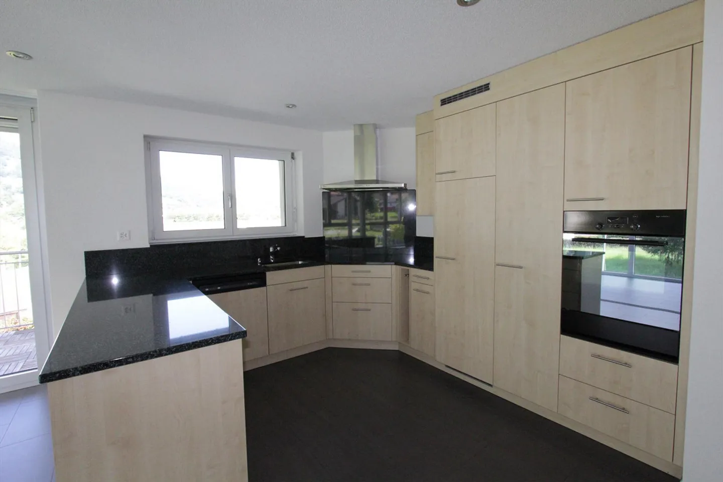 Appartement lumineux de 4,5 pièces avec jardin d'hiver à Vilters - Photo 6 sur 8