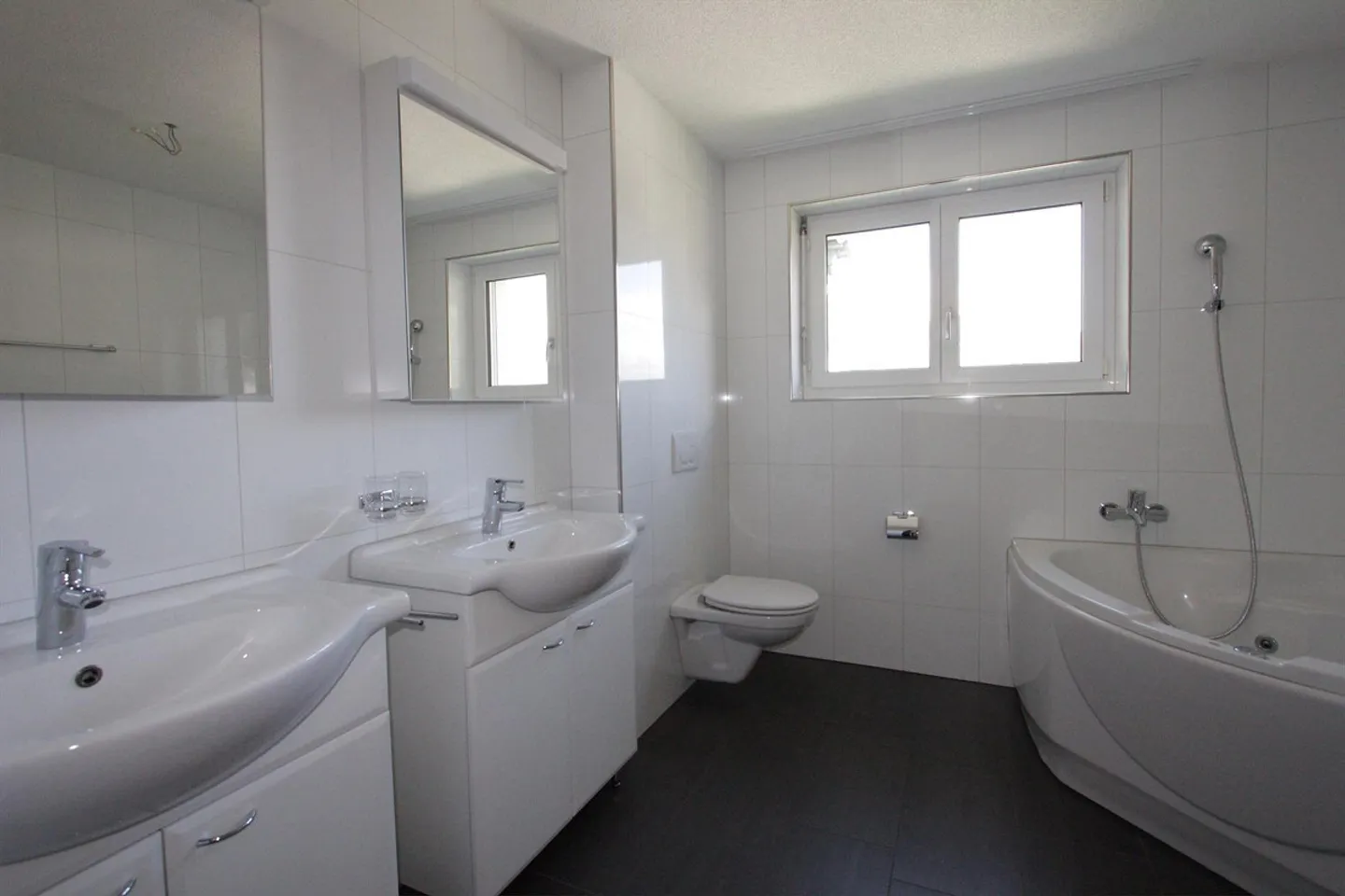 Appartement lumineux de 4,5 pièces avec jardin d'hiver à Vilters - Photo 7 sur 8