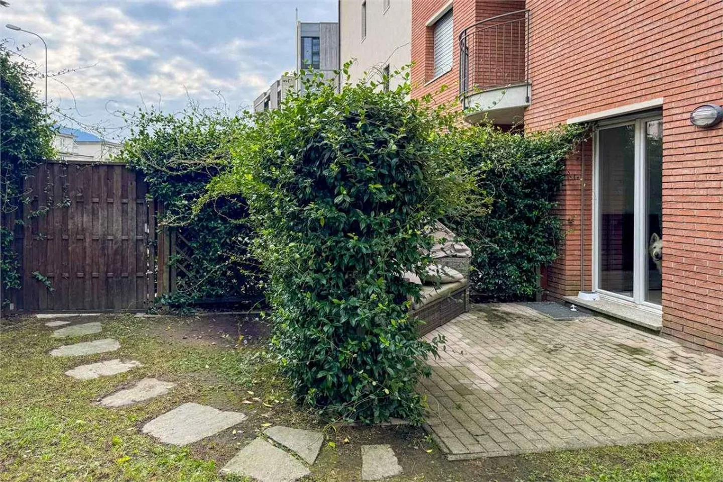 Wohnung 2,5 mit großem Garten und Einkommen - Foto 9 von 10