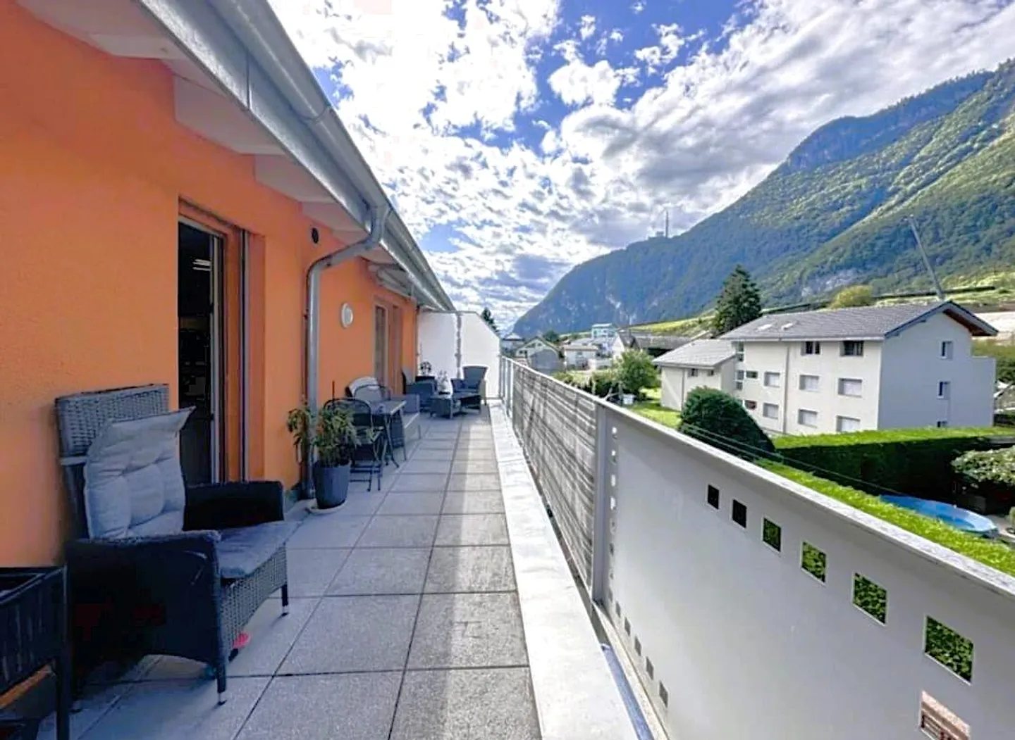 Les Evouettes (VS) - 4 Zimmer im Dachgeschoss zwischen Tal und Bergen - Foto 2 von 15