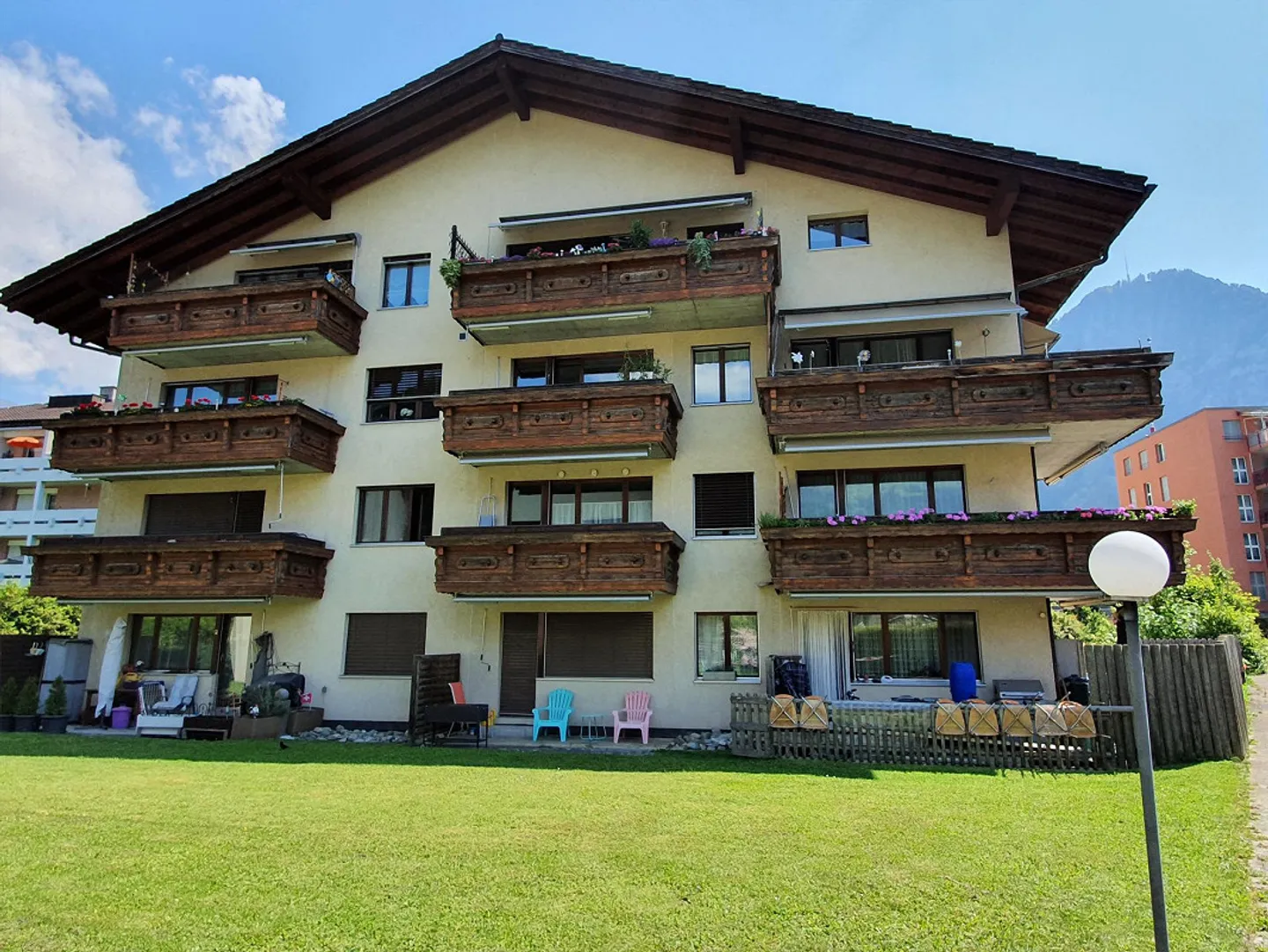 Ampio appartamento di 2,5 locali con balcone in affitto - Foto 9 di 10