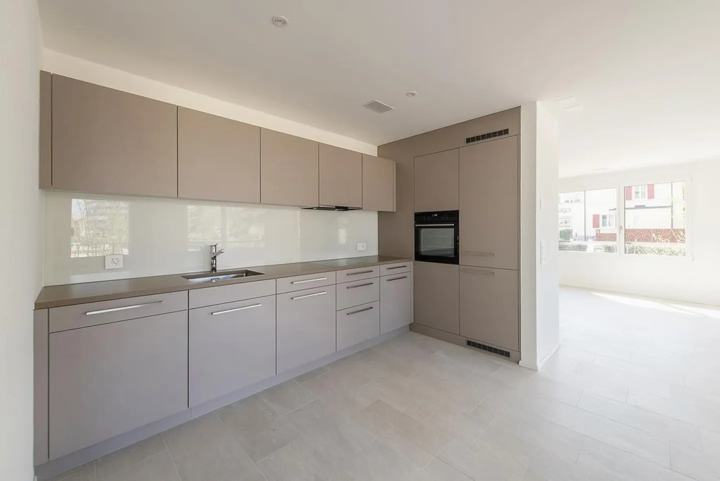 Ampio e moderno appartamento di 2.5 locali nel complesso residenziale 'Zum Park' - Foto 6 di 9